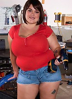 free bbw pics Lisa Canon - Tool Time Girl